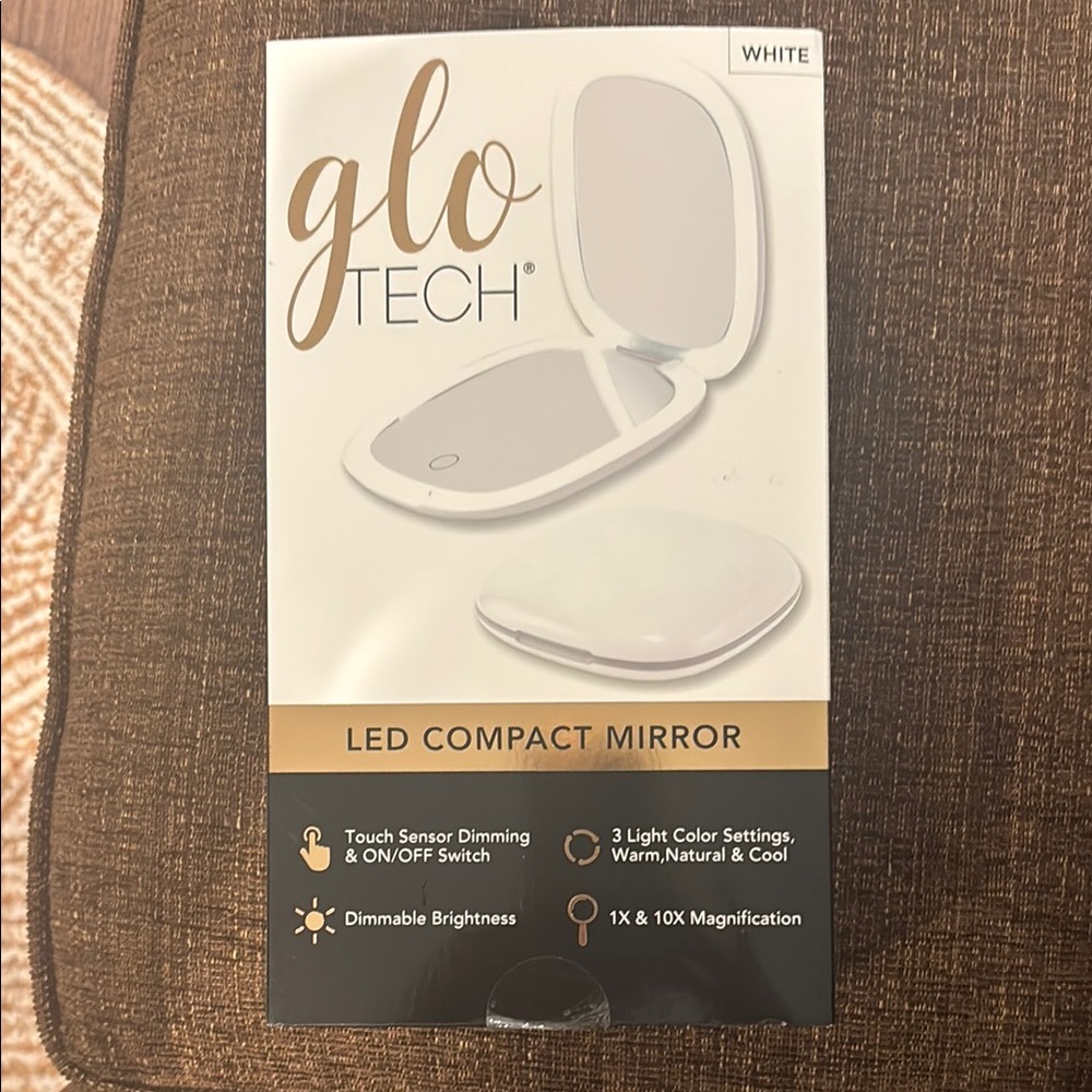 White LED Magnefied Mirror with Adjustable Angles and Portable Design